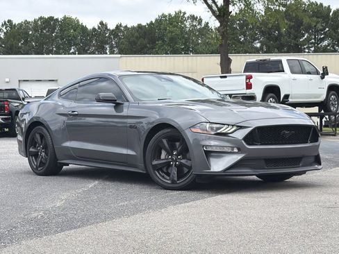 Used 2022 Ford Mustang GT Premium w/ Equipment Group 401A RWD image 2