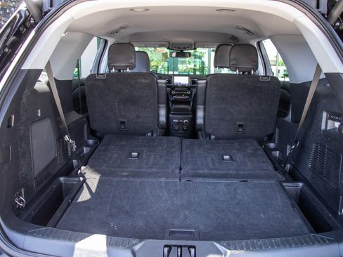 Used 2023 Ford Explorer Limited w/ Equipment Group 301A image 25