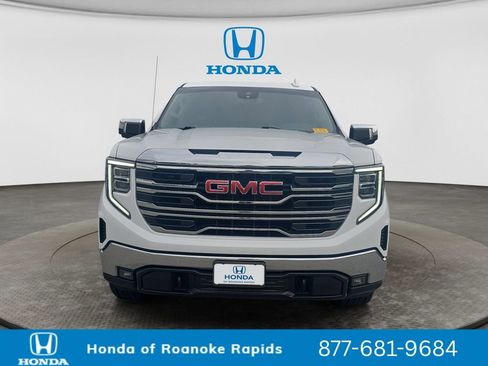 Used 2025 GMC Sierra 1500 SLT AWD/4WD image 8