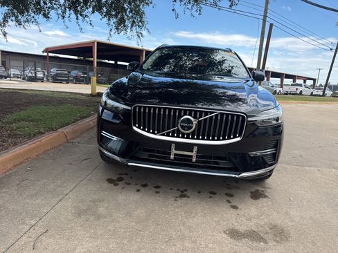 Used 2023 Volvo XC60 B5 Plus w/ Climate Package AWD/4WD image 2