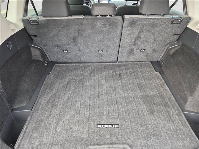 Used 2022 Nissan Rogue SV FWD image 10