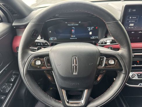 Certified 2025 Lincoln Corsair Reserve FWD image 11