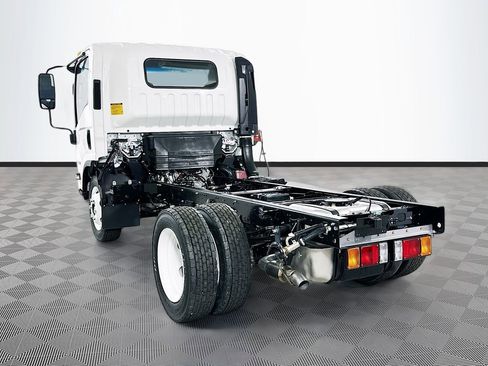 New 2026 Isuzu NPR RWD image 20