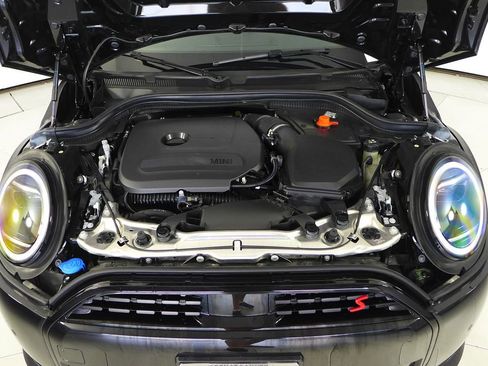 Certified 2025 MINI Cooper S image 5