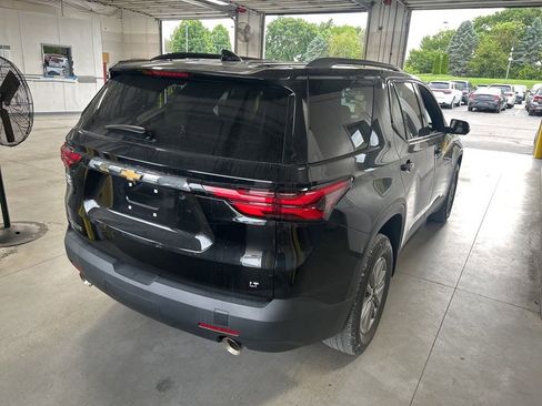 Used 2023 Chevrolet Traverse LT FWD image 7