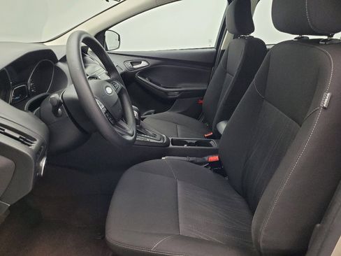 Used 2018 Ford Focus SE image 17