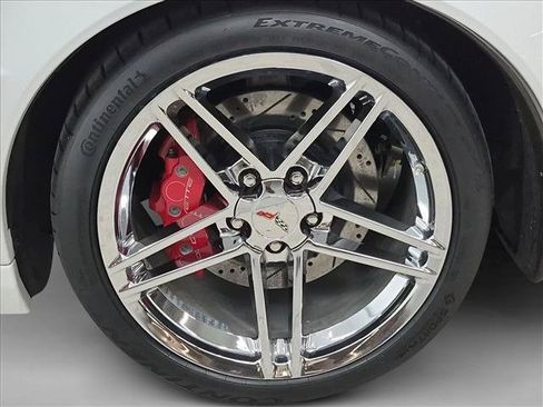 Used 2007 Chevrolet Corvette Z06 w/ Preferred Equipment Group RWD image 19