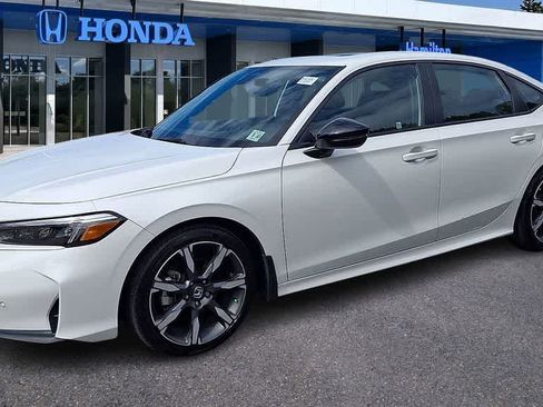 Certified 2025 Honda Civic Sport Touring image 4