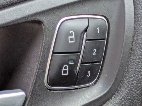 Used 2017 Ford Escape Titanium image 28