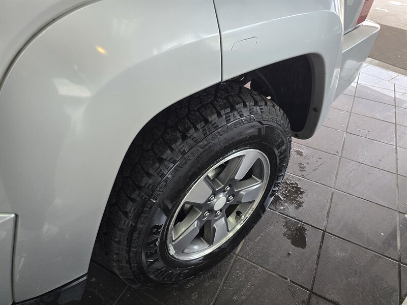 Used 2009 Jeep Liberty Sport w/ Popular Equipment Group AWD/4WD image 28