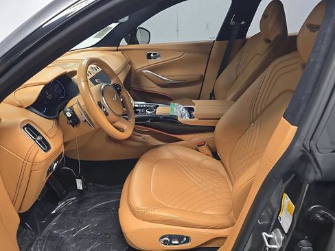 Used 2021 Aston Martin DBX AWD/4WD image 2