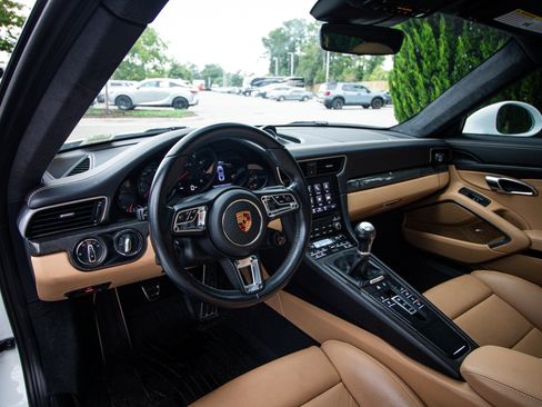 Used 2019 Porsche 911 Carrera 4 GTS AWD/4WD image 29
