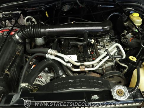 Used 2000 Jeep Wrangler Sahara AWD/4WD image 3