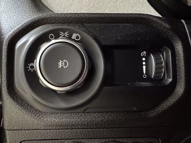 Used 2026 Jeep Wrangler Sport AWD/4WD image 10