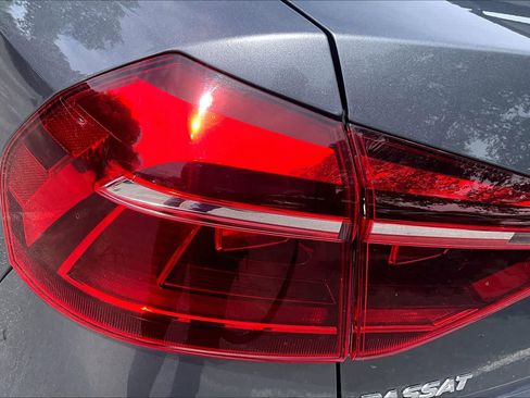 Used 2018 Volkswagen Passat 2.0T S w/ Driver Assistance Package FWD image 29