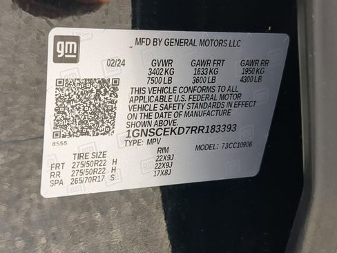 Used 2024 Chevrolet Suburban RST RWD image 23