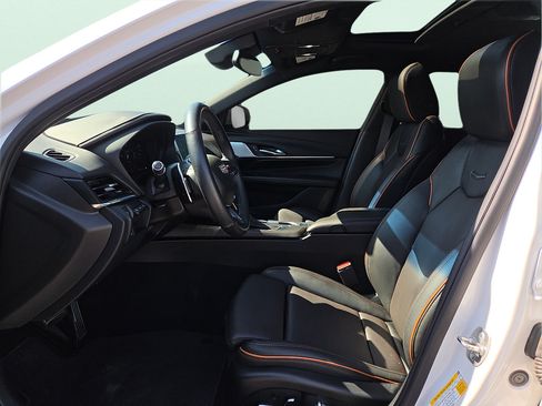 Used 2025 Cadillac CT4 Sport RWD image 16