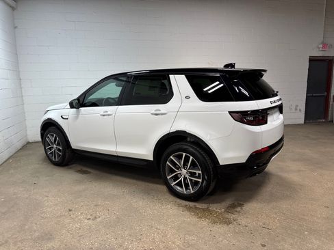 New 2026 Land Rover Discovery Sport Landmark AWD/4WD image 10