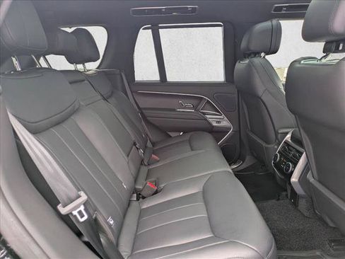 Used 2025 Land Rover Range Rover SE AWD/4WD image 22