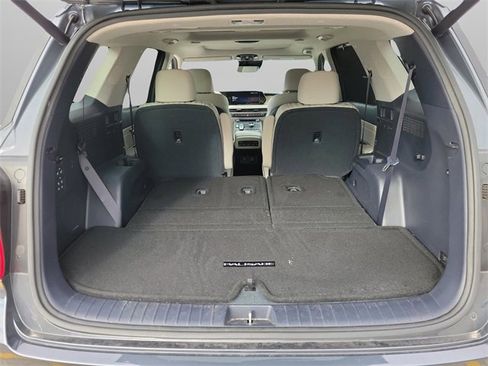 Used 2024 Hyundai Palisade Limited image 7