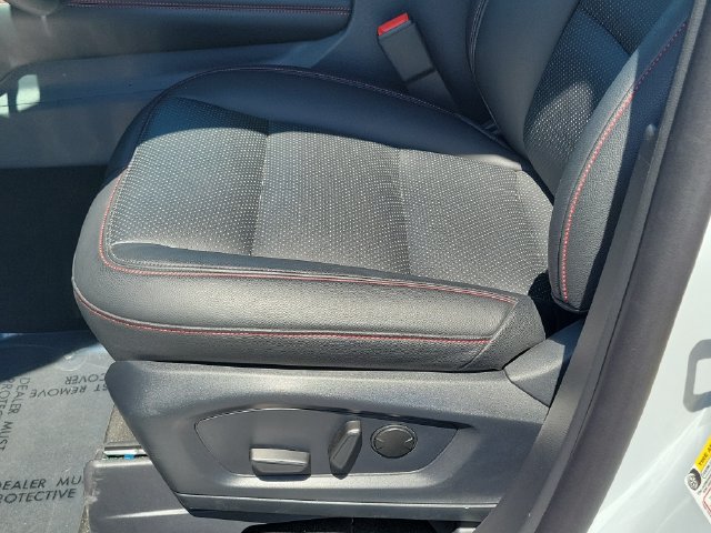 Used 2026 Ford Explorer ST-Line w/ ST-Line Street Pack RWD image 13