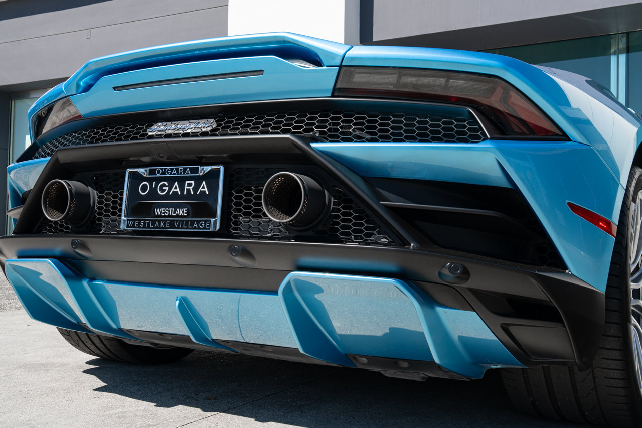 Used 2023 Lamborghini Huracan EVO RWD image 16