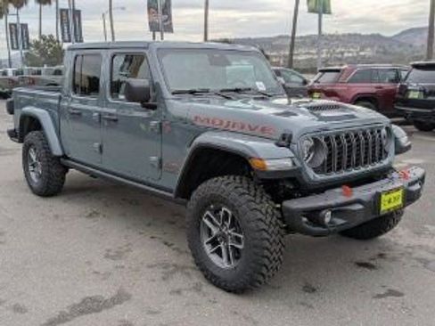 New 2026 Jeep Gladiator Mojave w/ Steel Bumper Group image 3