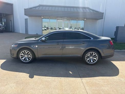 Used 2015 Ford Taurus Limited FWD image 4