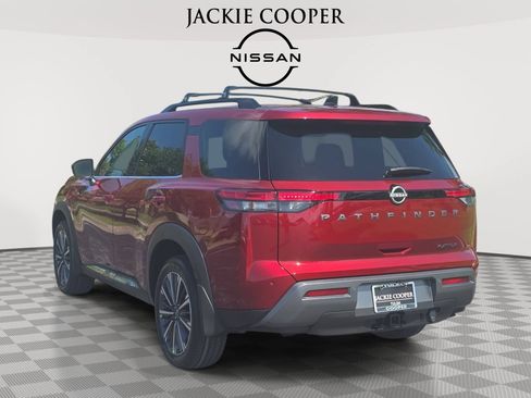 New 2026 Nissan Pathfinder Platinum FWD image 7