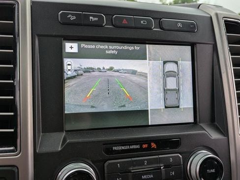 Used 2018 Ford F150 Platinum w/ Equipment Group 701A Luxury AWD/4WD image 21