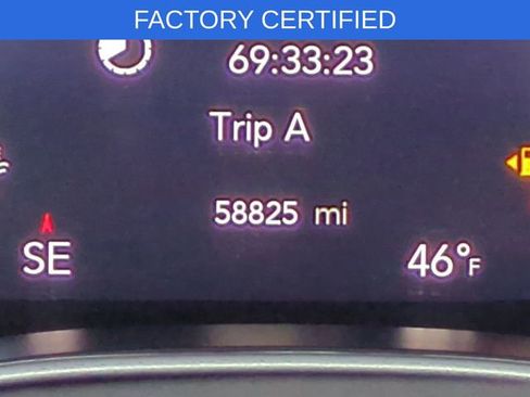 Certified 2024 Chrysler Pacifica Touring-L image 14