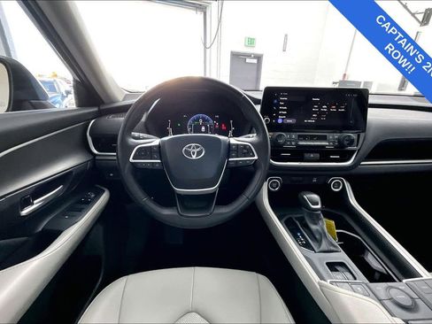 Used 2024 Toyota Grand Highlander XLE image 7