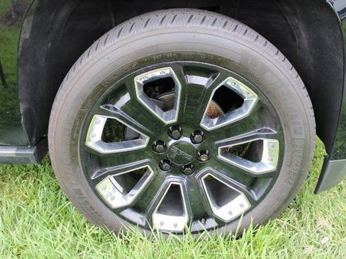 Used 2019 GMC Yukon Denali w/ Denali Ultimate Package image 34