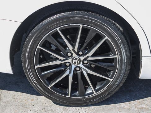 Certified 2022 Toyota Camry SE image 12