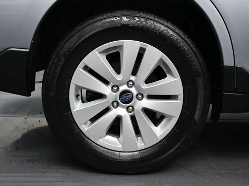 Used 2019 Subaru Outback 2.5i image 10