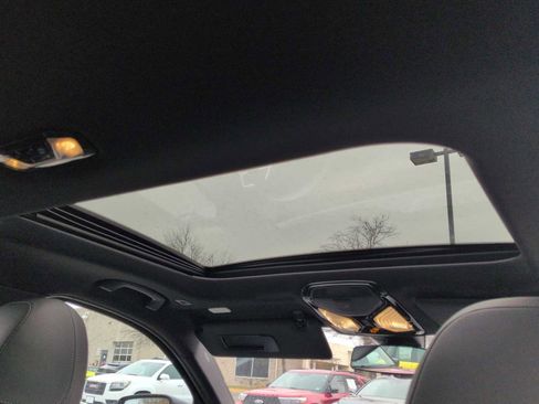 Used 2026 BMW 330i xDrive Sedan w/ M Sport Package image 23