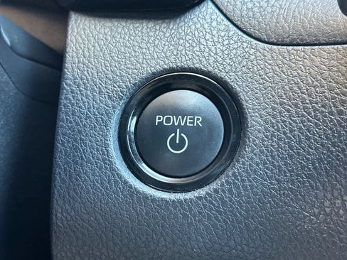 Used 2025 Toyota Camry SE FWD image 20