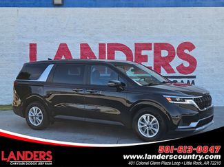 Used 2024 Kia Carnival LX video 1