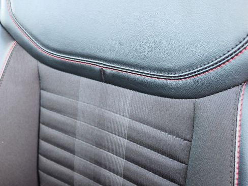 Used 2025 Ford Explorer ST-Line w/ ST-Line Street Pack AWD/4WD image 26