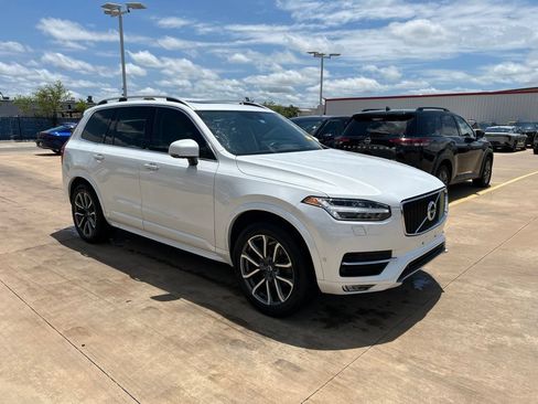 Used 2019 Volvo XC90 T6 Momentum w/ Advanced Package AWD/4WD image 4