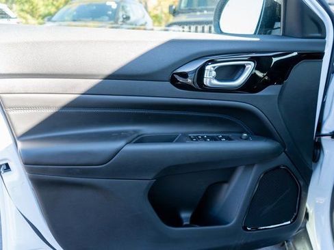 New 2026 Jeep Compass Limited image 12