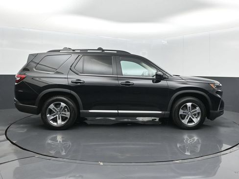 Certified 2025 Honda Pilot EX-L image 5