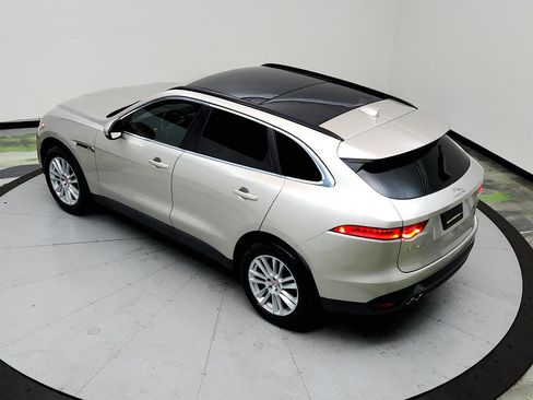 Used 2017 Jaguar F-PACE Prestige image 37