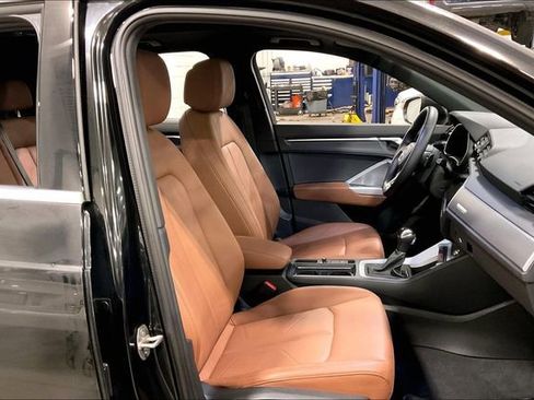 Certified 2023 Audi Q3 2.0T Premium w/ Convenience Package image 7