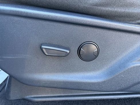 Used 2023 Ford F150 XLT image 15