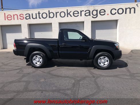Used 2011 Toyota Tacoma 4x4 Regular Cab image 1