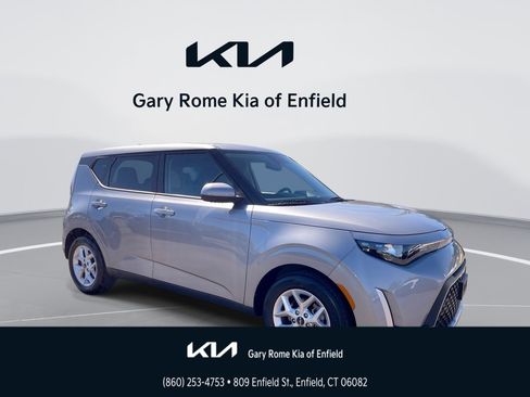 Used 2023 Kia Soul LX w/ LX Technology Package FWD image 1