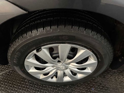 Used 2013 Toyota Corolla LE image 13