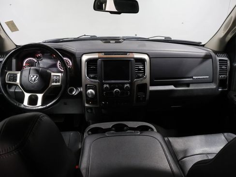 Used 2018 RAM 1500 Laramie AWD/4WD image 15