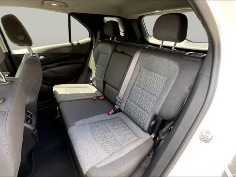 Used 2024 Chevrolet Equinox LT FWD image 25